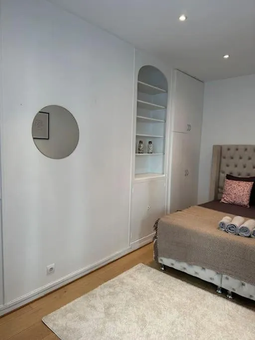 شقة Charmant Appartement Au Moulin Rouge باريس